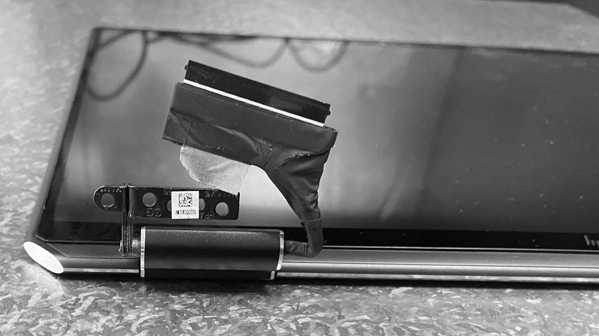 Замена шлейфа матрицы ноутбука